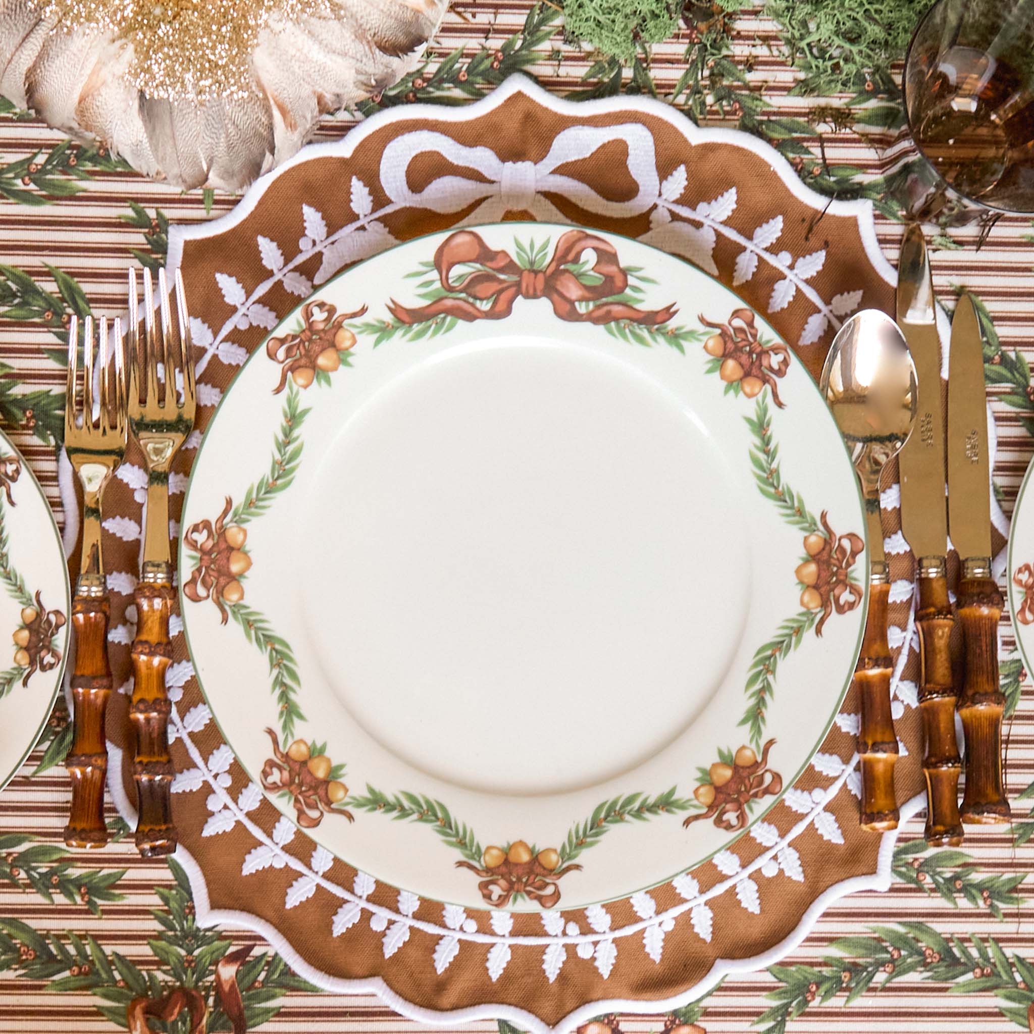 Chocolate Bow Laurel Placemats (Set of 4)