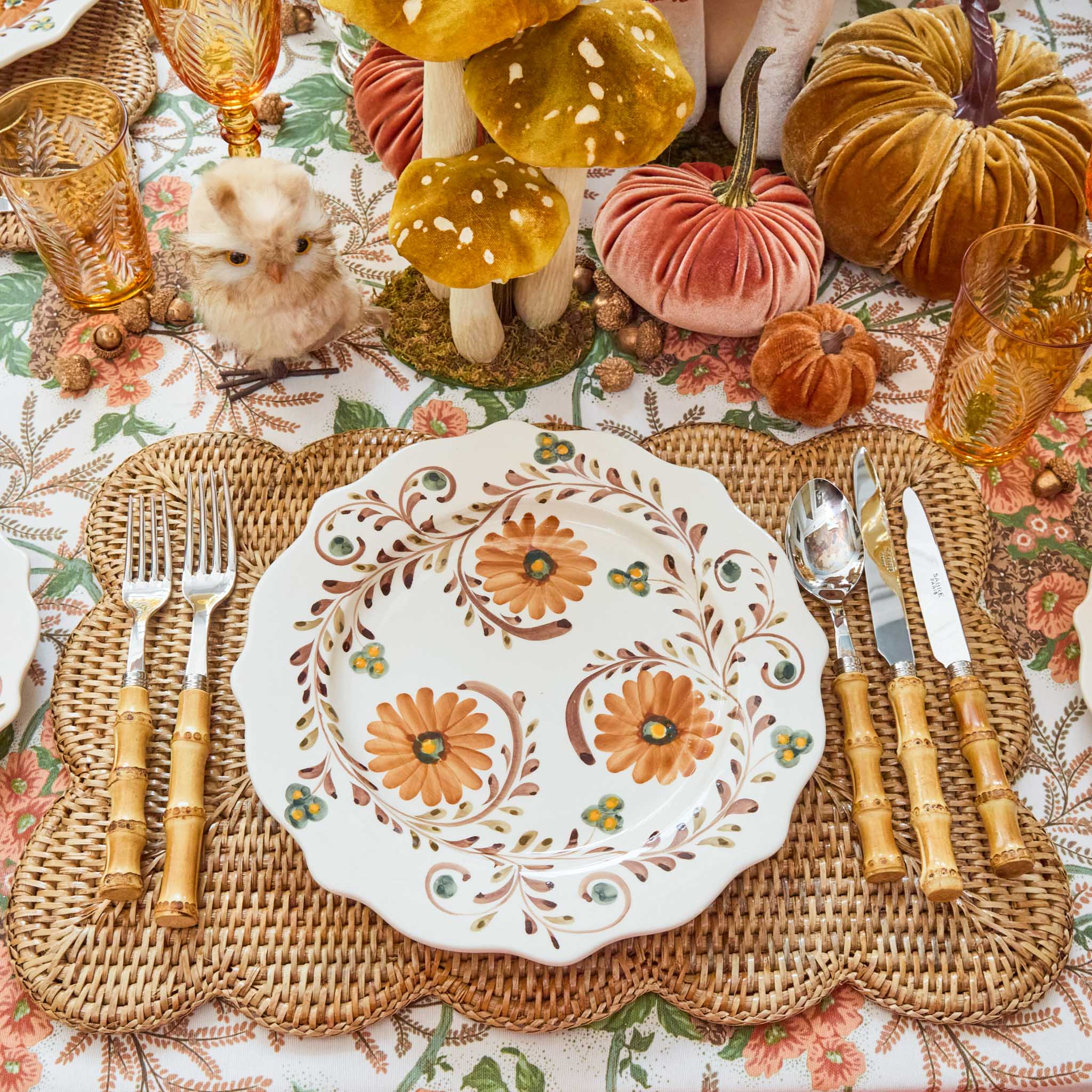 Rectangular Scalloped Rattan Placemats (Set of 4)