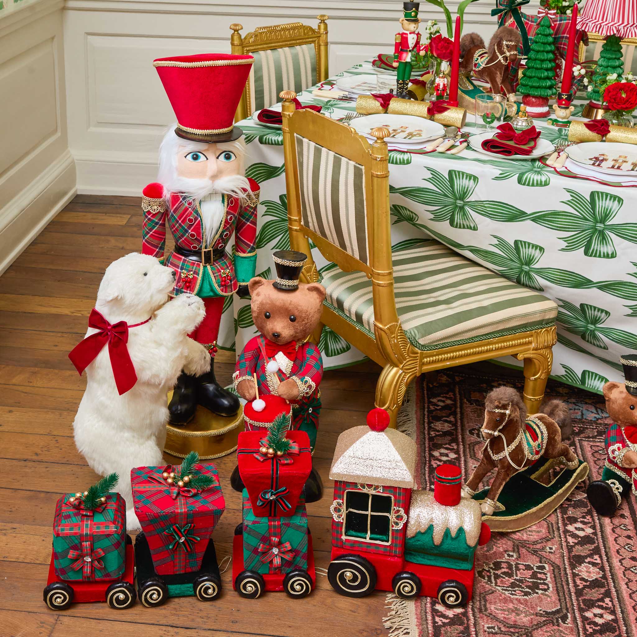 Extra Large Tartan Fabric Nutcrackers (Pair)