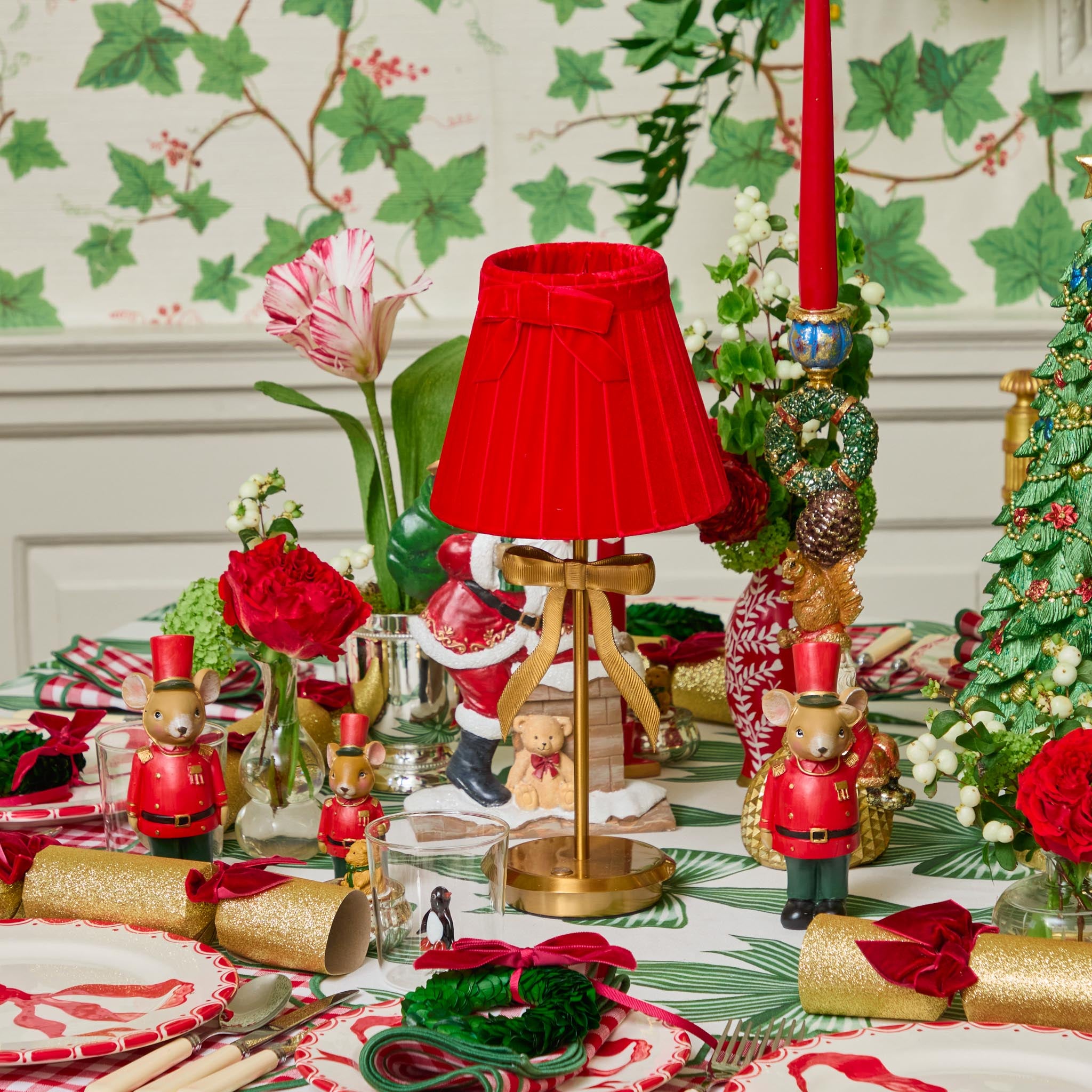 Marilyn Bow Rechargeable Lamp