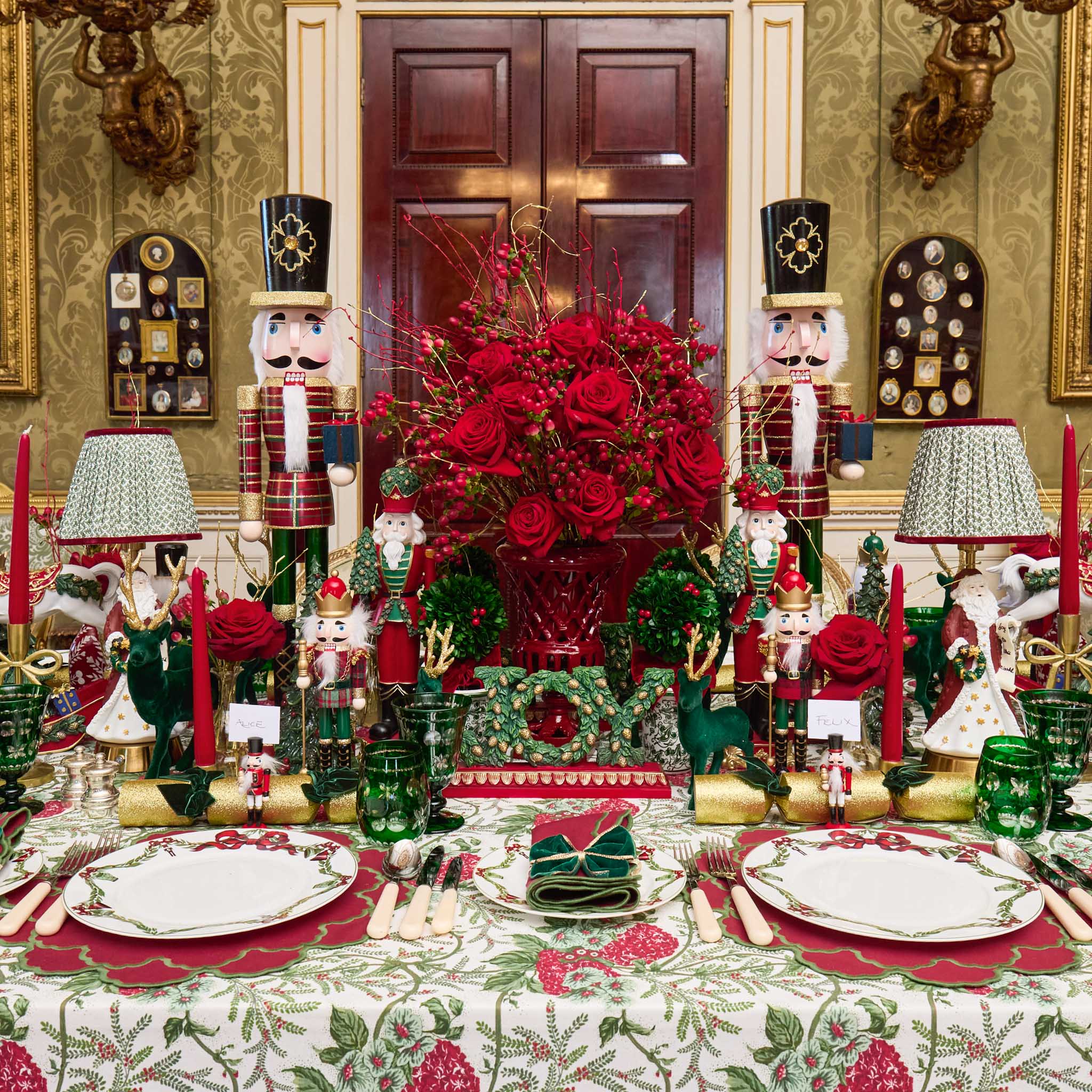 Christmas Garland Starter Plate