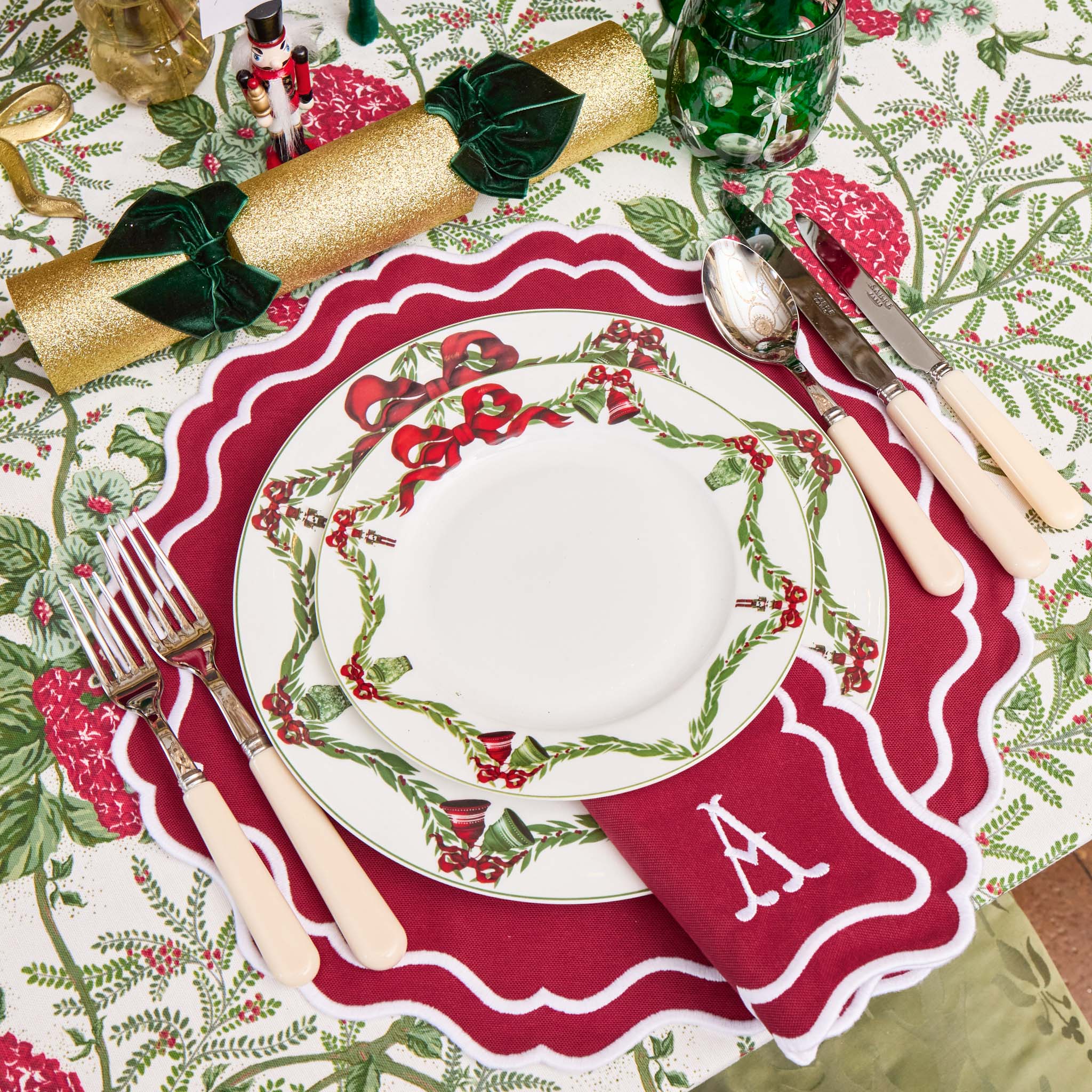 Christmas Garland Dinner Plate