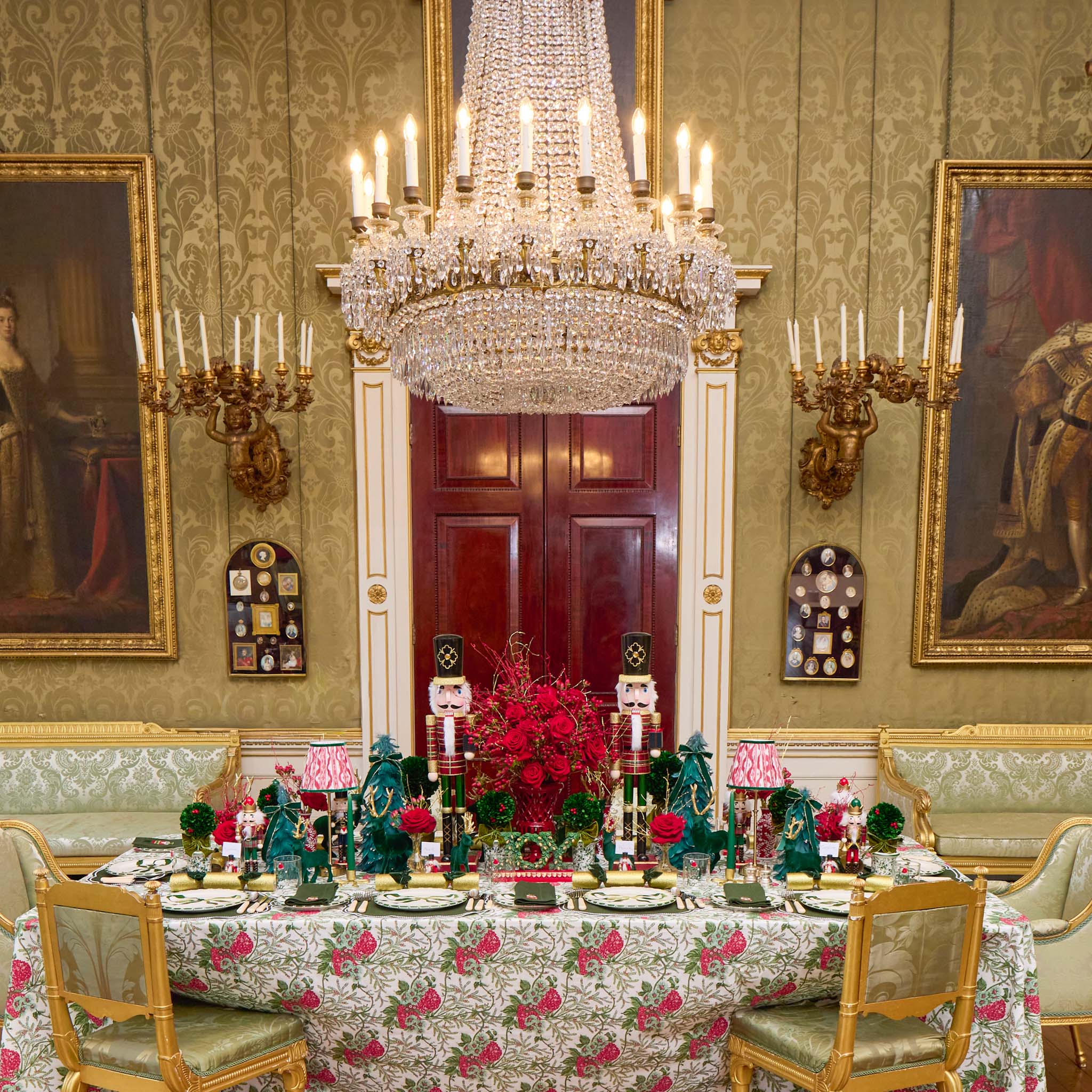 Forest Green Feather Tree Family