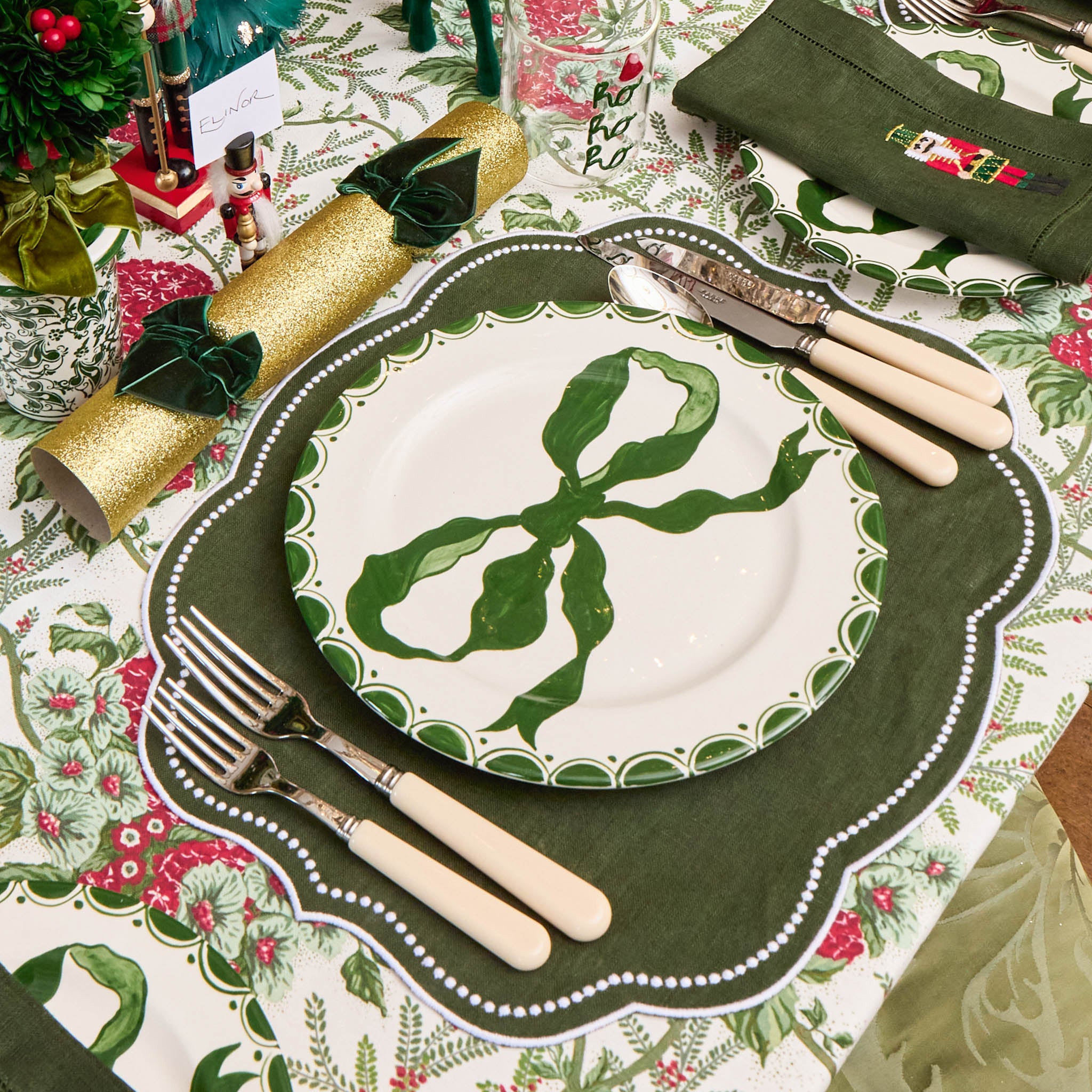 Marilyn Forest Green Bow Dinner Plates (Set of 4)
