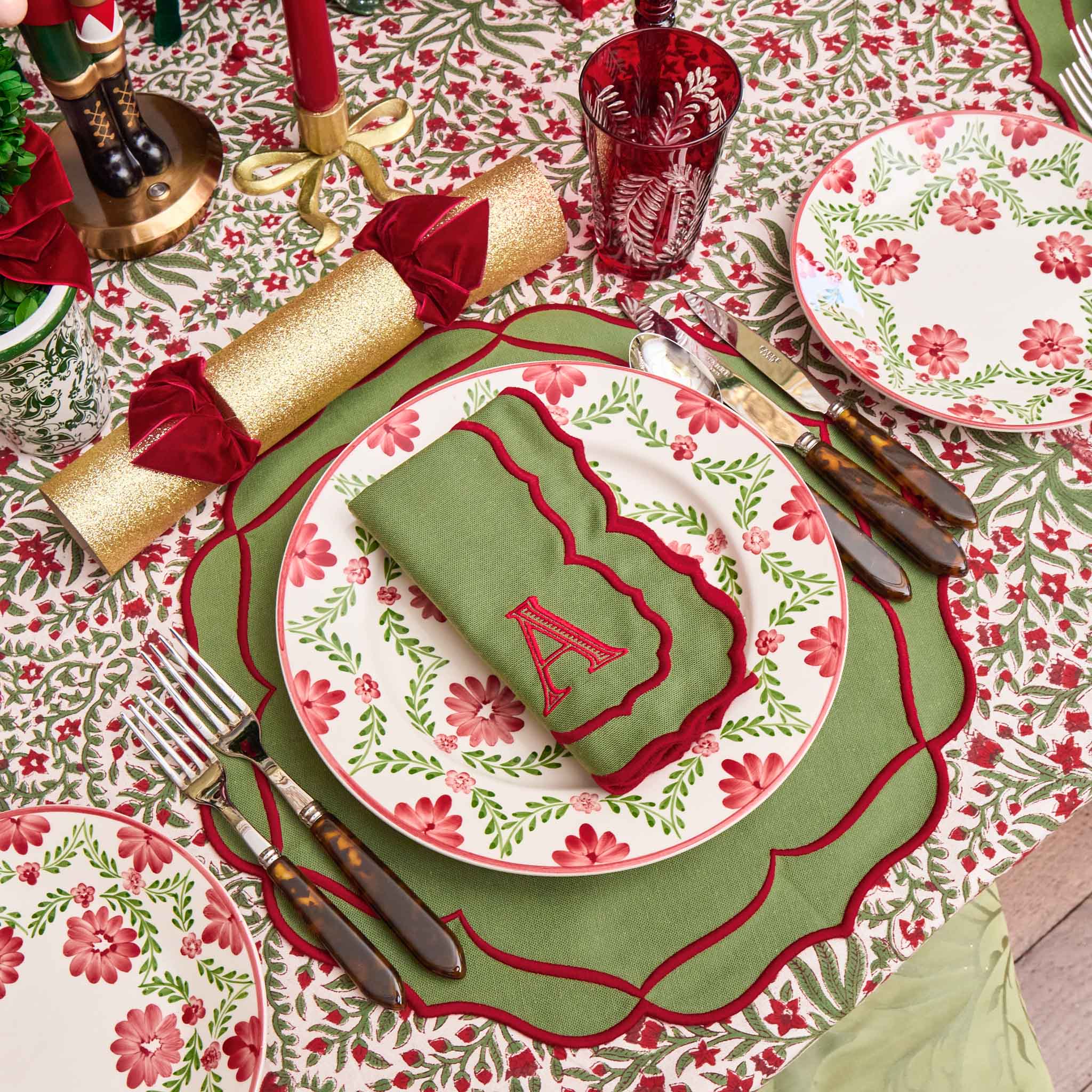 Brigitte Red Garland Engraved Water Glass (Set of 4)