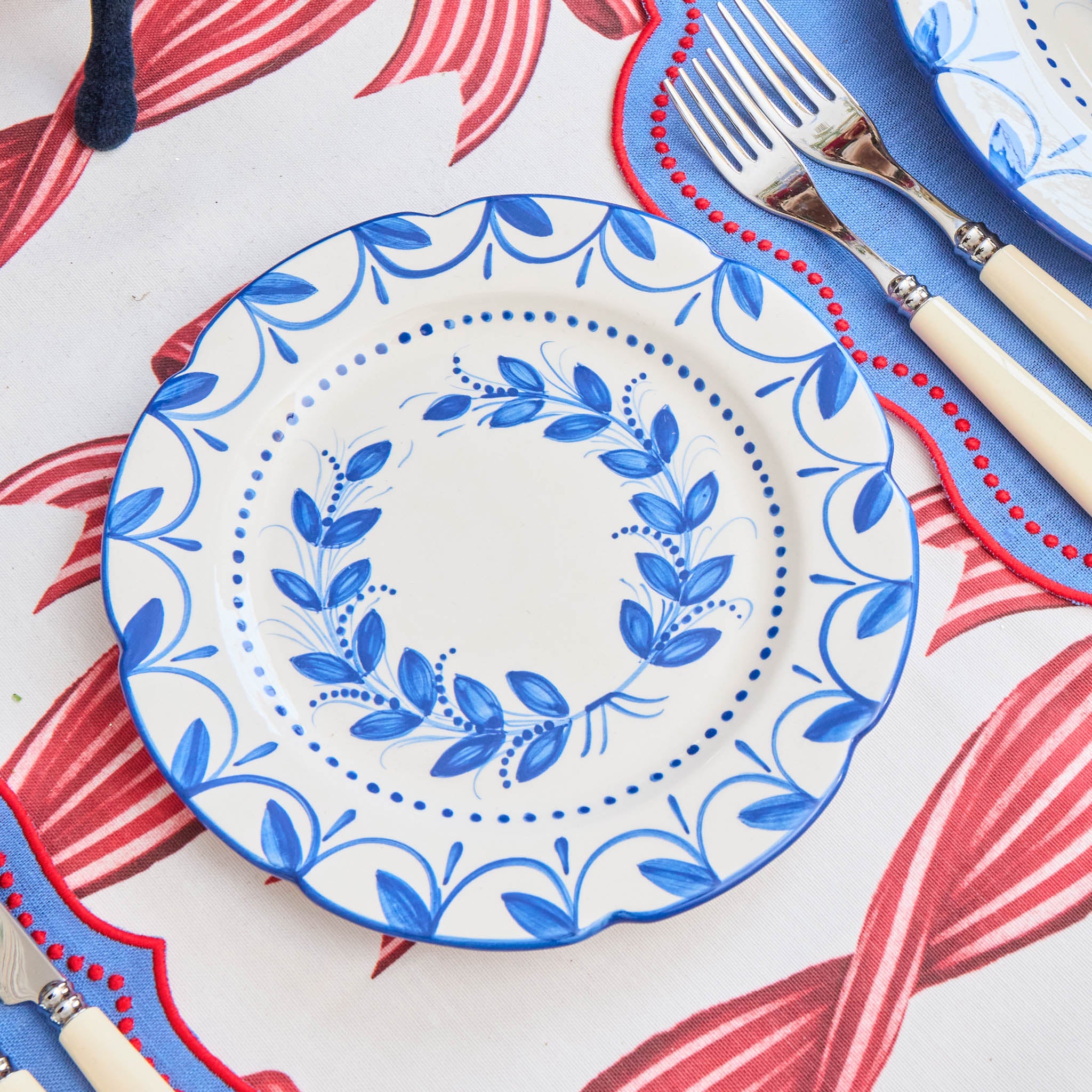 Elizabeth Blue Garland Starter Plates (Set of 4)