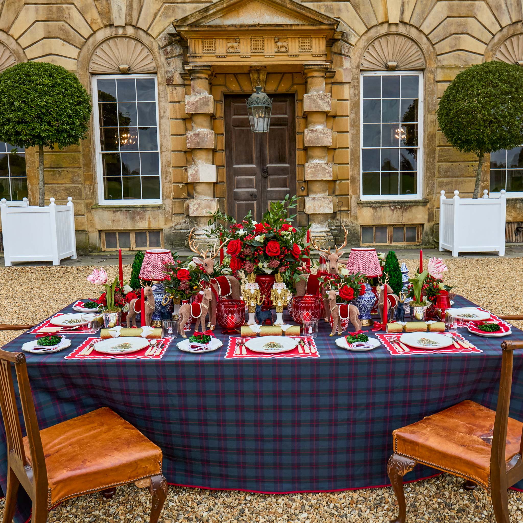 Gold Glitter Crackers with White Velvet Bows (Set of 6)