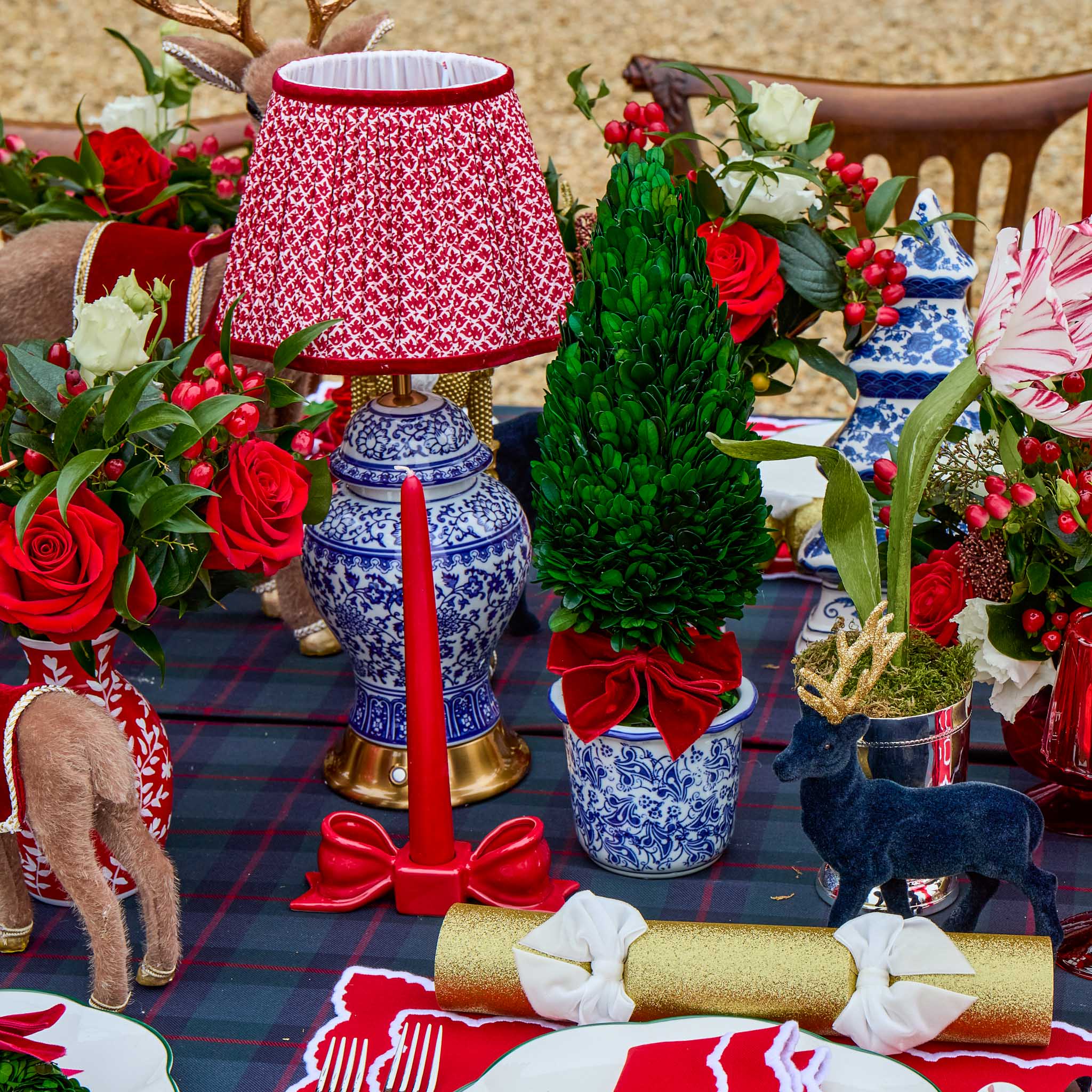 Red Lotus Lampshade (22cm)