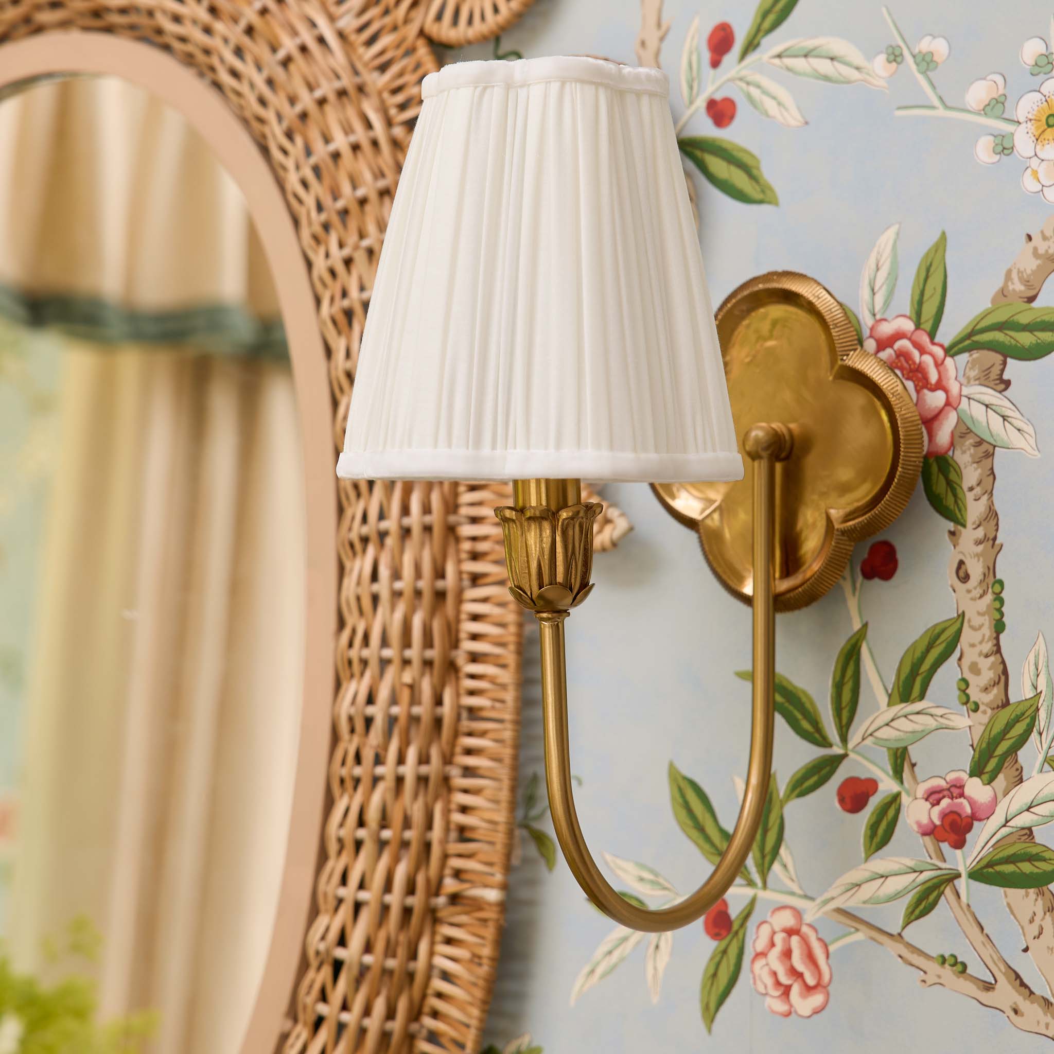 Quatrefoil Rechargeable Wall Light with Cream Shade (14cm)