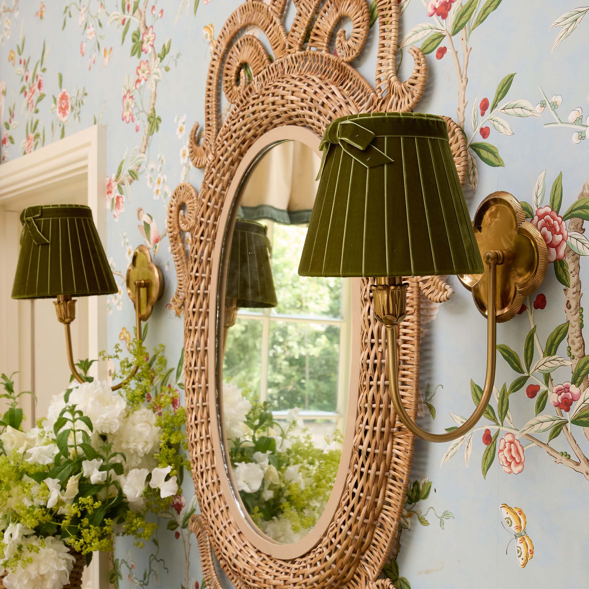 Quatrefoil Rechargeable Wall Light with Olive Velvet Bow Shade (18cm)