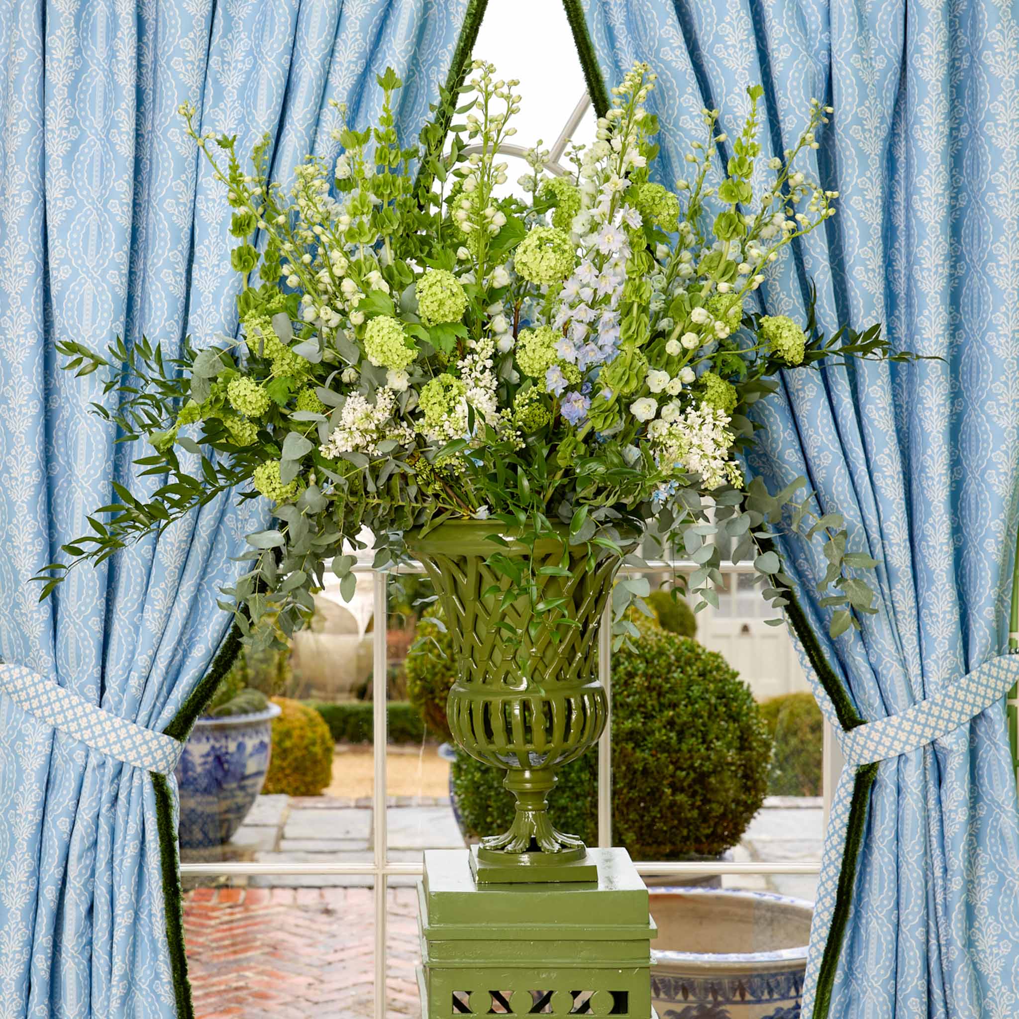 Adelaide Green Lattice Urn & Pedestal