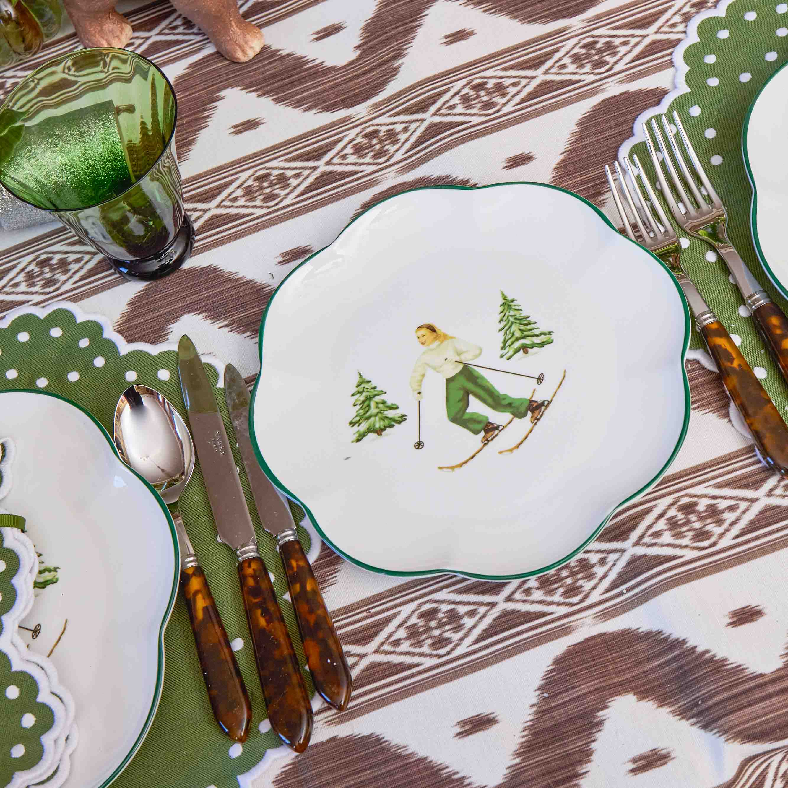 Heidi & Hans Skier Starter Plates (Set of 4)