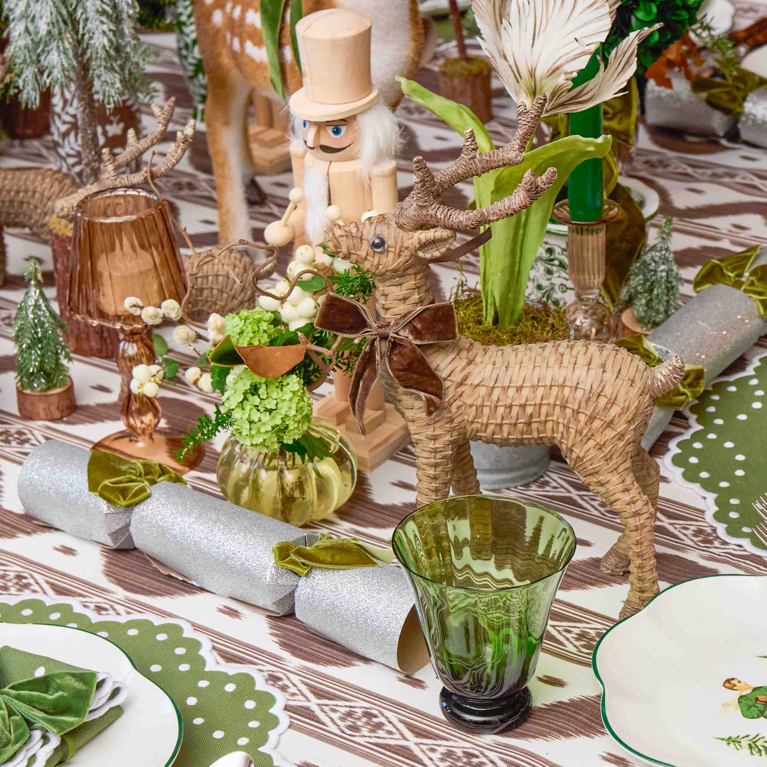 Moss Green Tulip Glasses (Set of 4)