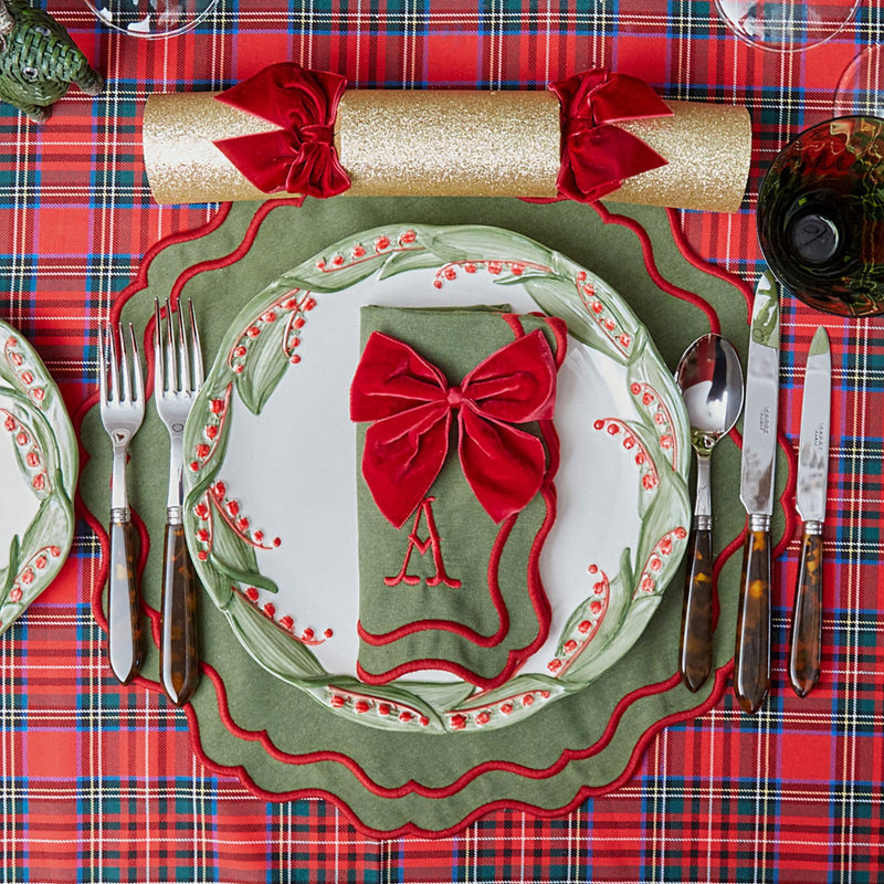 Add a pop of color to your table setting with our set of 4 Ruby Red Velvet Napkin Bows.