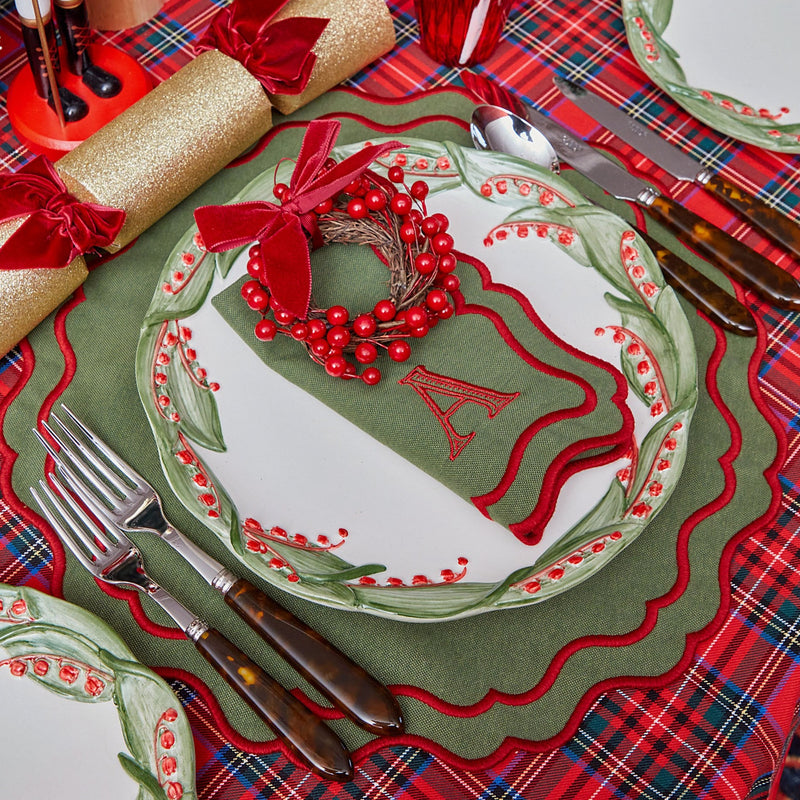 Transport your dining table to a world of holiday magic and elegance with the Red Berry Dinner Plate, perfect for creating an inviting and sophisticated atmosphere that captures the essence of the season.