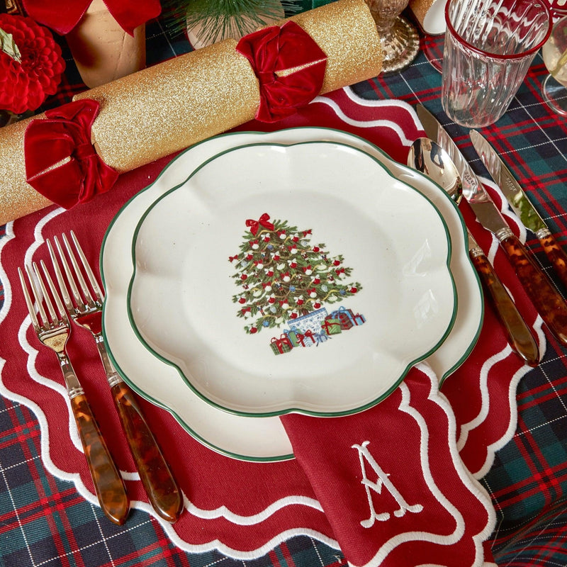 Make each holiday meal a celebration of festive charm with the Mrs. Alice Christmas Tree Starter Plate, a perfect choice to create a cozy and inviting Christmas dining atmosphere.