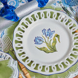 Add a touch of timeless style and nature's beauty to your table with the White Lace Botanical Dinner Plates Set of 4, perfect for infusing your dining space with the elegance of lace and botanical motifs.