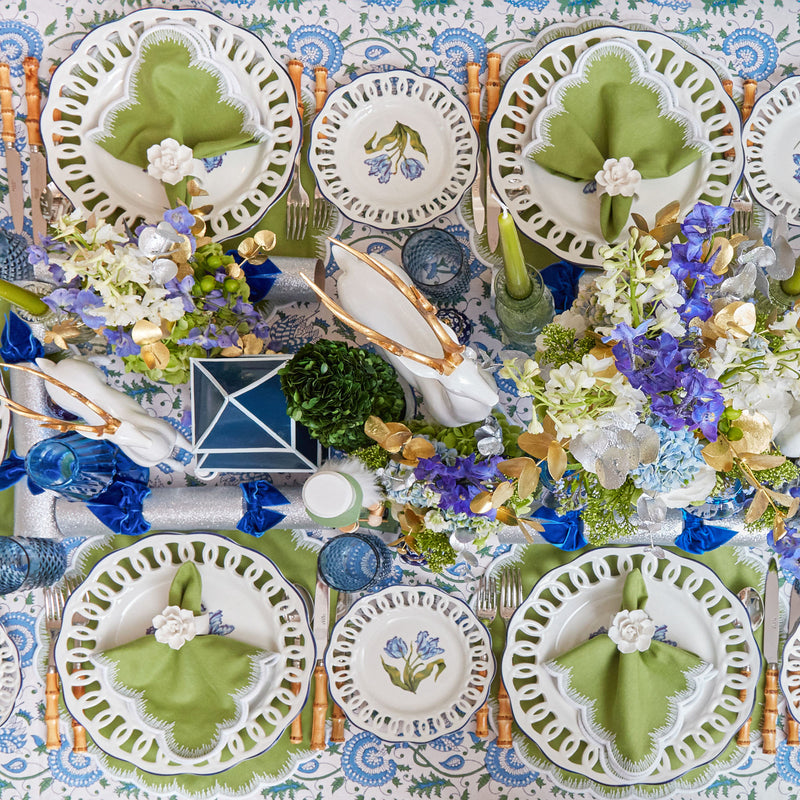 Brighten up your table decor with Apple Green Isabella Round Placemats & Napkins – perfect for celebrations.