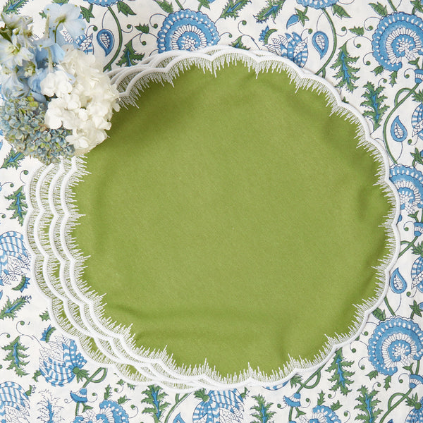 Apple Green Isabella Round Placemats (Set of 4): Elevate your dining experience with vibrant elegance.