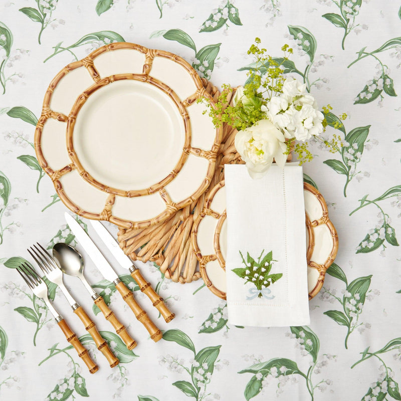 Petal Bamboo Ceramic Dinner Plate: Nature-inspired table elegance.