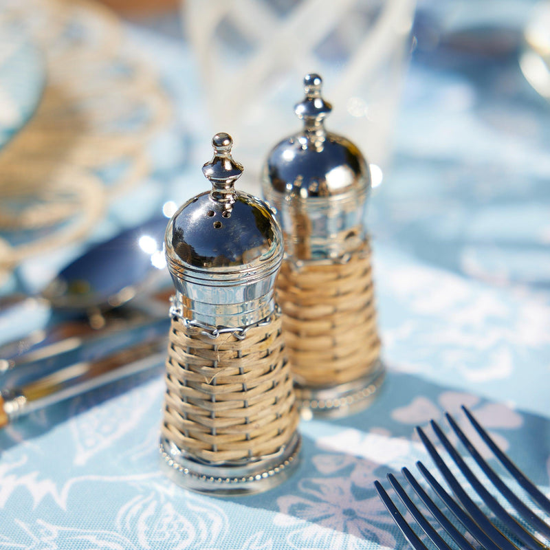 Rattan salt and pepper shakers, a delightful addition to table decor.