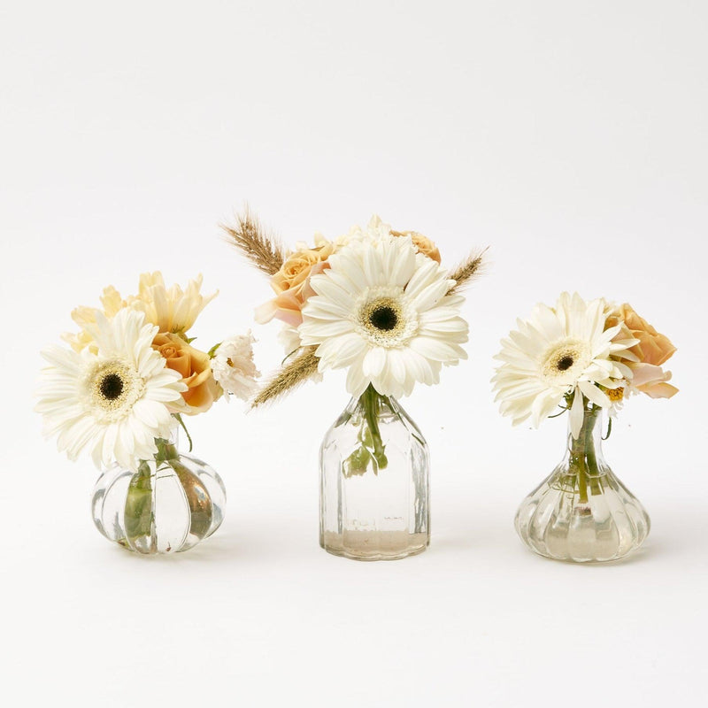 Celebrate love with our set of 3 bud vases, designed to capture the essence of affection.