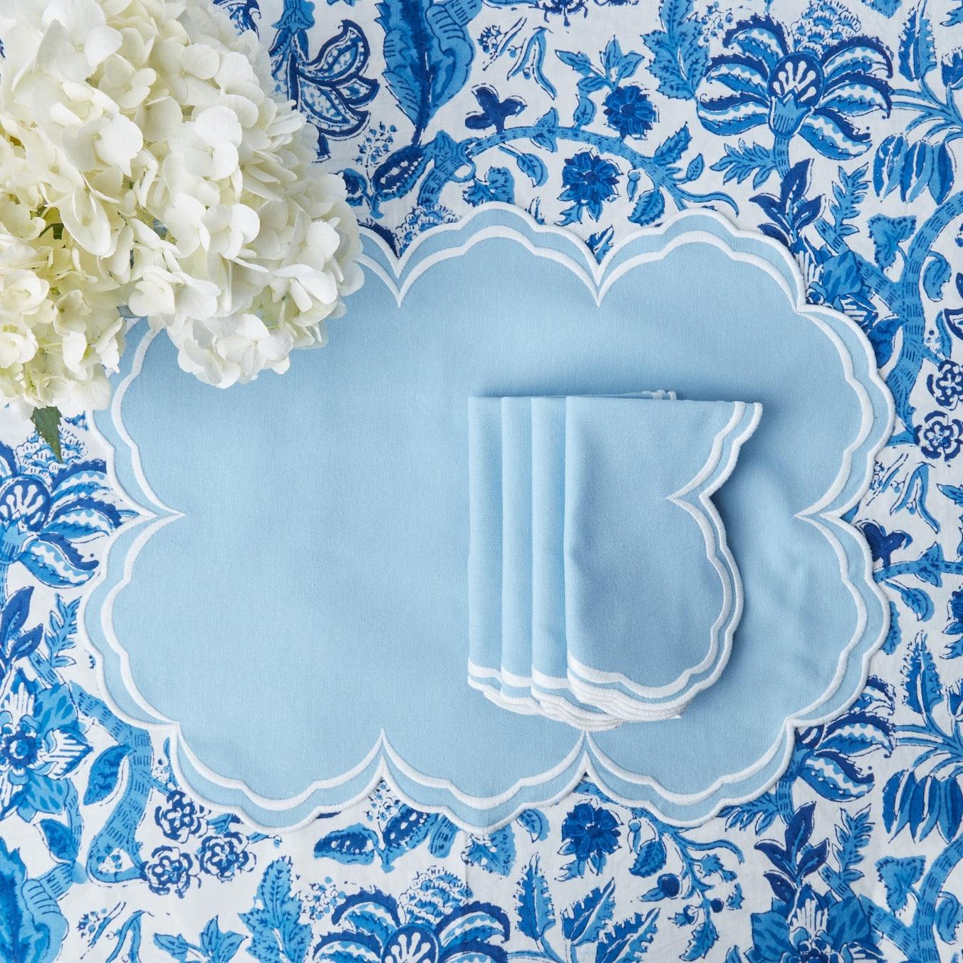 Cloth Napkins Set of 4 in Blue and White Floral Chinoiserie Print – Kate  McEnroe New York
