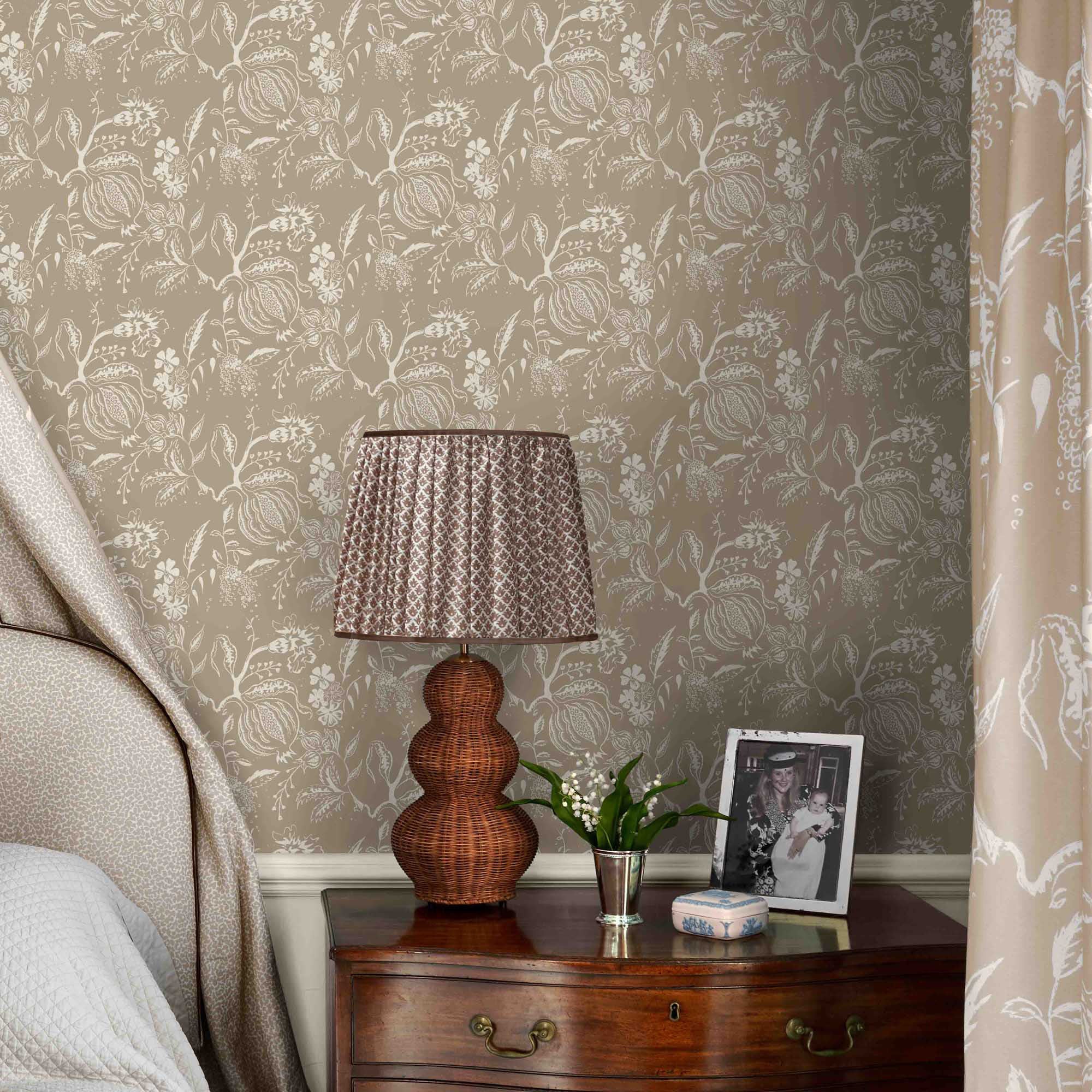 Chocolate Lotus Lampshade (40cm)