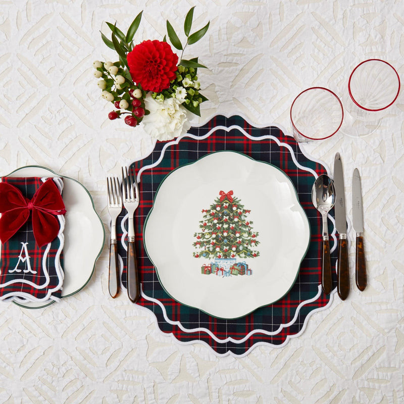 Enhance your holiday gatherings with the Snowflake Applique Tablecloth, a symbol of seasonal charm and festivity.