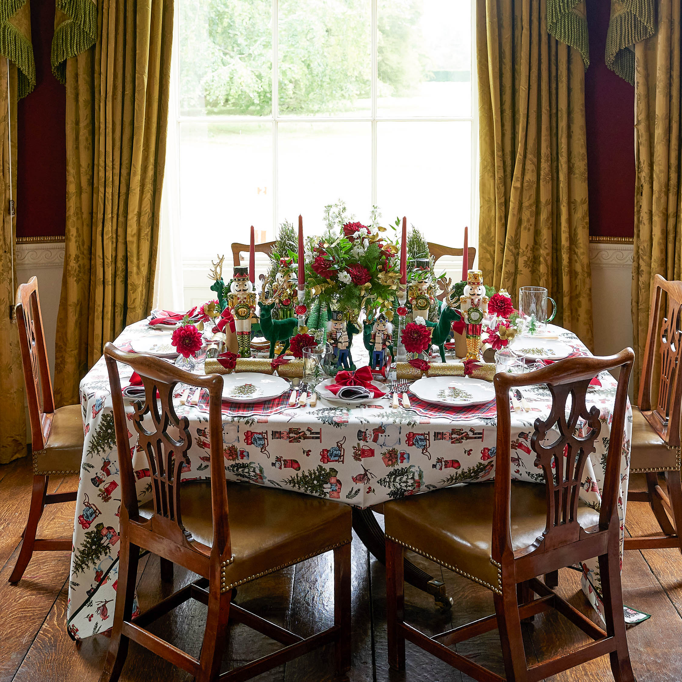 Winter Wonderland Christmas Tree Dining Room Winter Restaurant