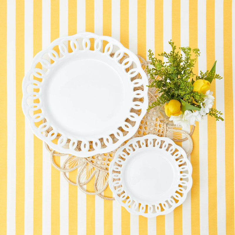 Elevate your dining experience with the White Lace Dinner & Starter Plates (Set of 8), designed to create an inviting and coordinated atmosphere at your table.