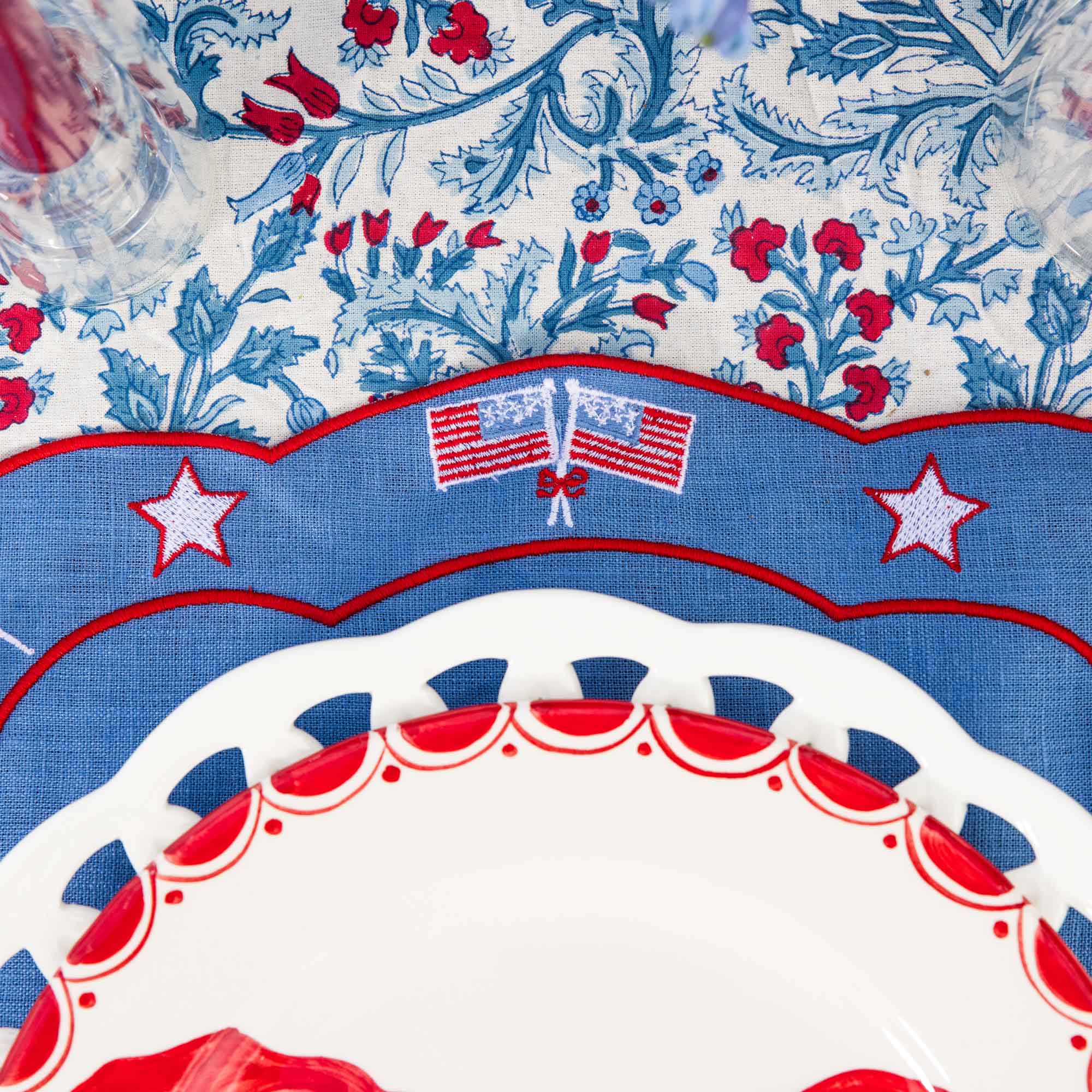 Marilyn Red Bow Dinner Plate