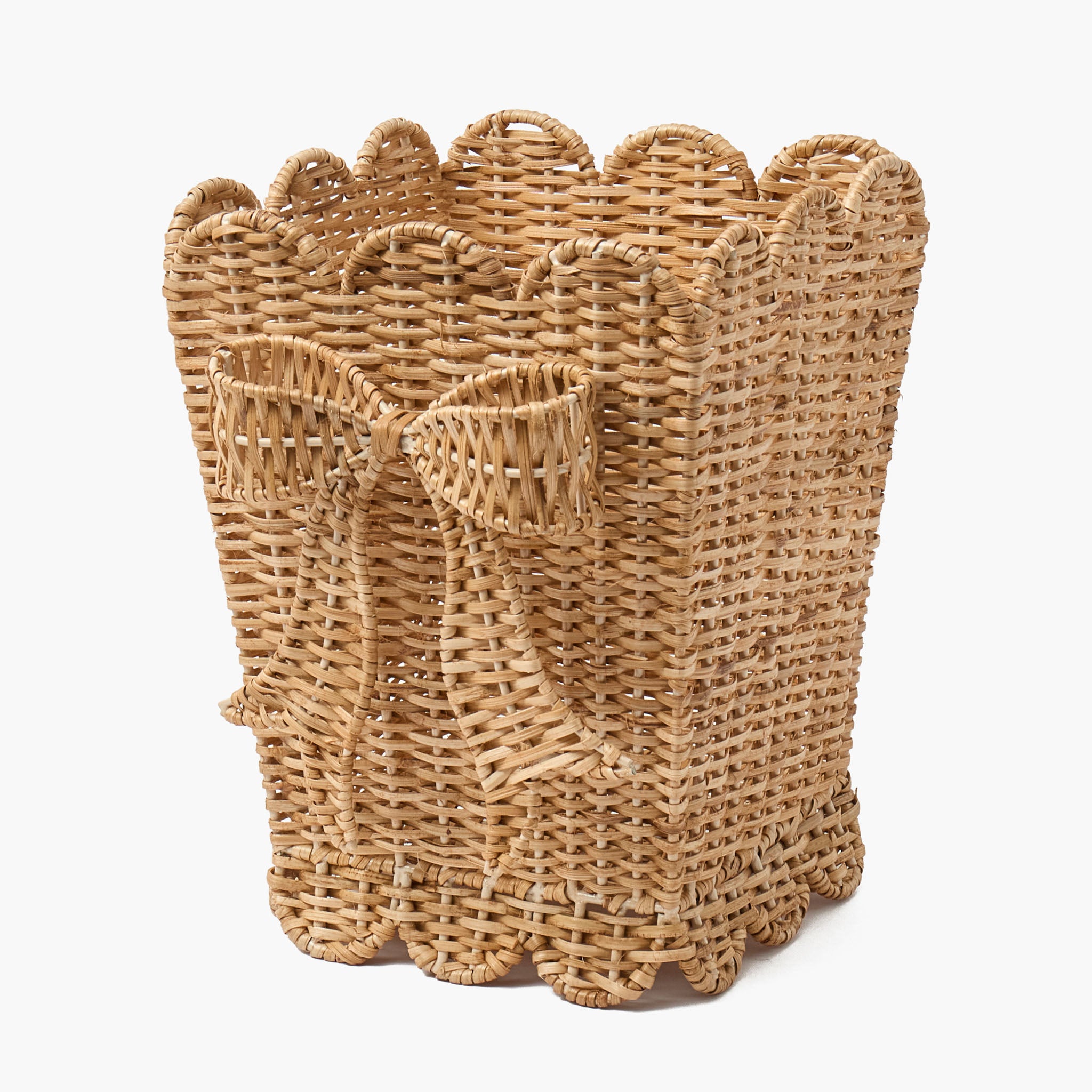 Scalloped Bow Rattan Waste Paper Bin