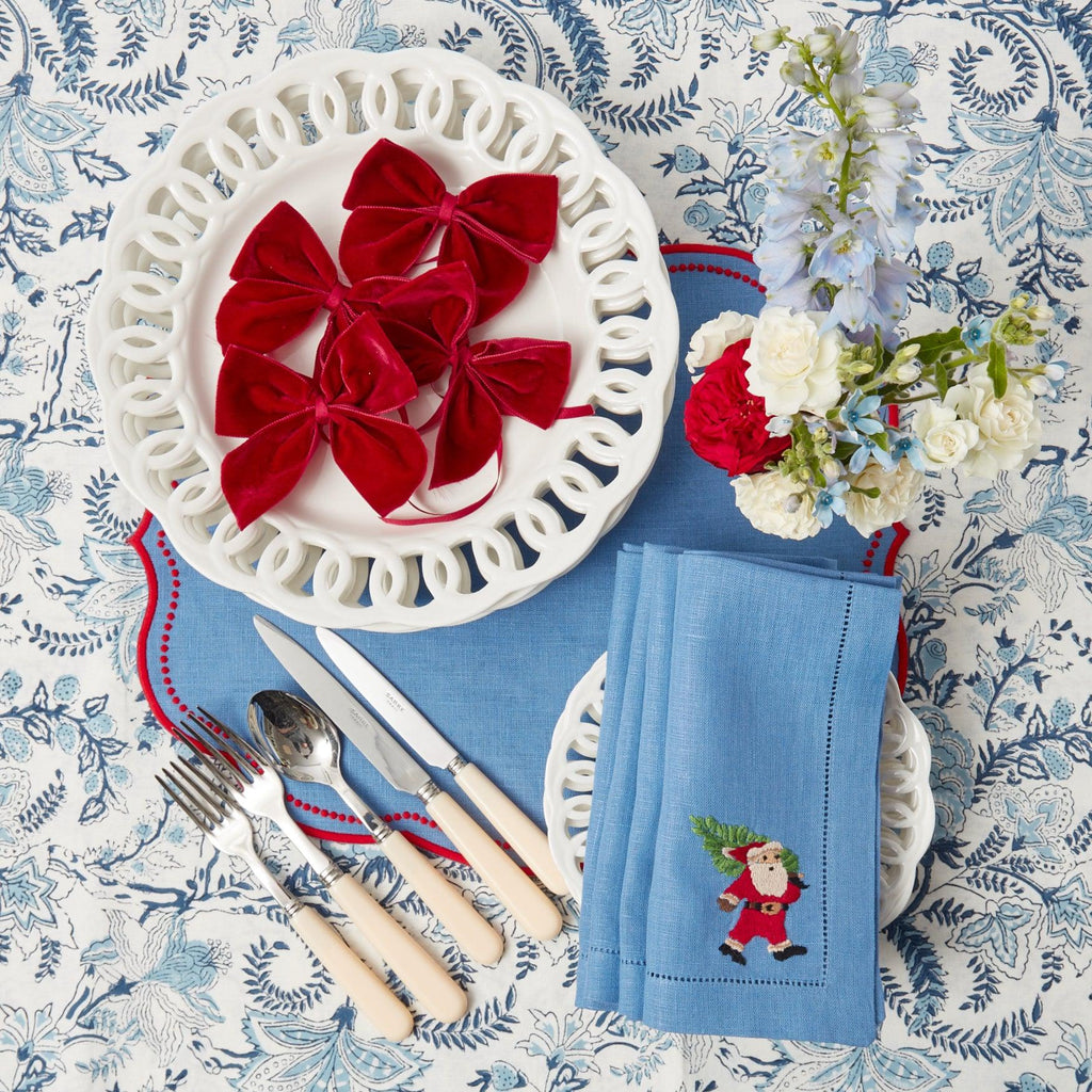 Set of 6 red placemats with red, white and gold beads