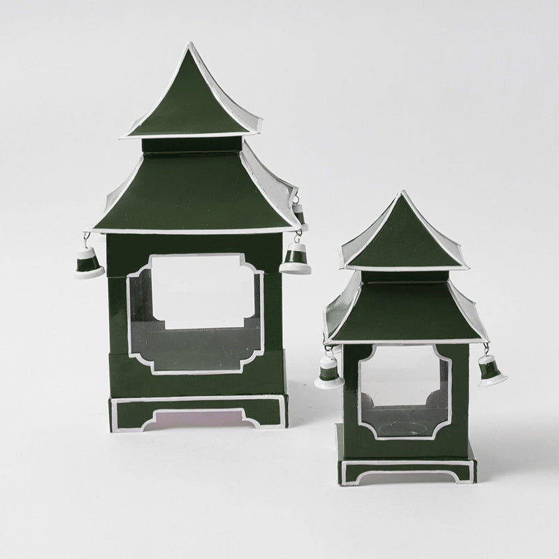 Celebrate the beauty of the season with the Forest Green Mini Pagoda Lantern Pair, a must-have for infusing your decor with the warmth and festive spirit of Christmas.