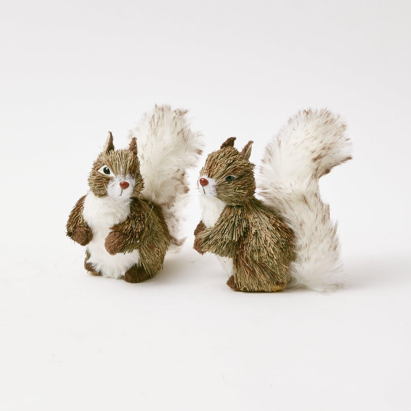 Pair of Woodland Grey Squirrels: Nature-inspired decor.